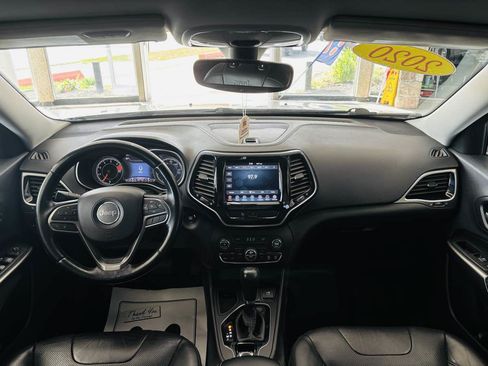 Used 2020 Jeep Cherokee Limited FWD image 46