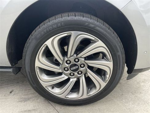 Used 2022 Lincoln Navigator Reserve image 34