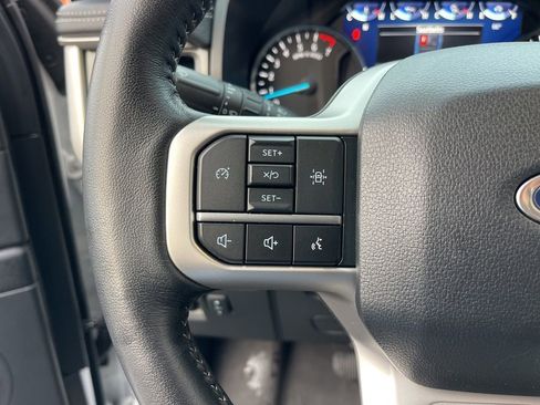 Certified 2024 Ford Expedition XLT image 18