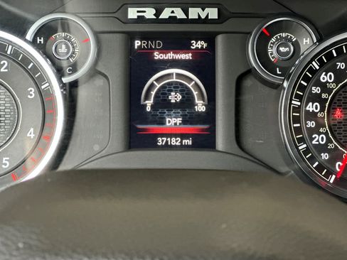 Used 2024 RAM 2500 Big Horn image 28