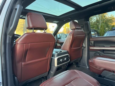 Used 2022 Ford Expedition Limited AWD/4WD image 14