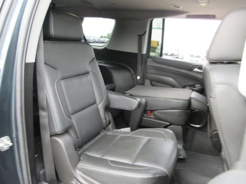 Used 2019 GMC Yukon XL SLT w/ Graphite Performance Edition AWD/4WD image 26