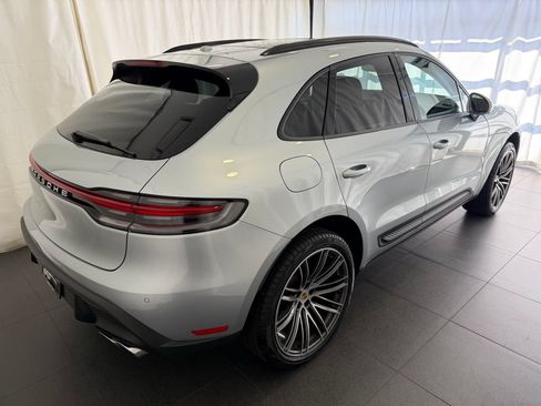 Certified 2026 Porsche Macan AWD/4WD image 9