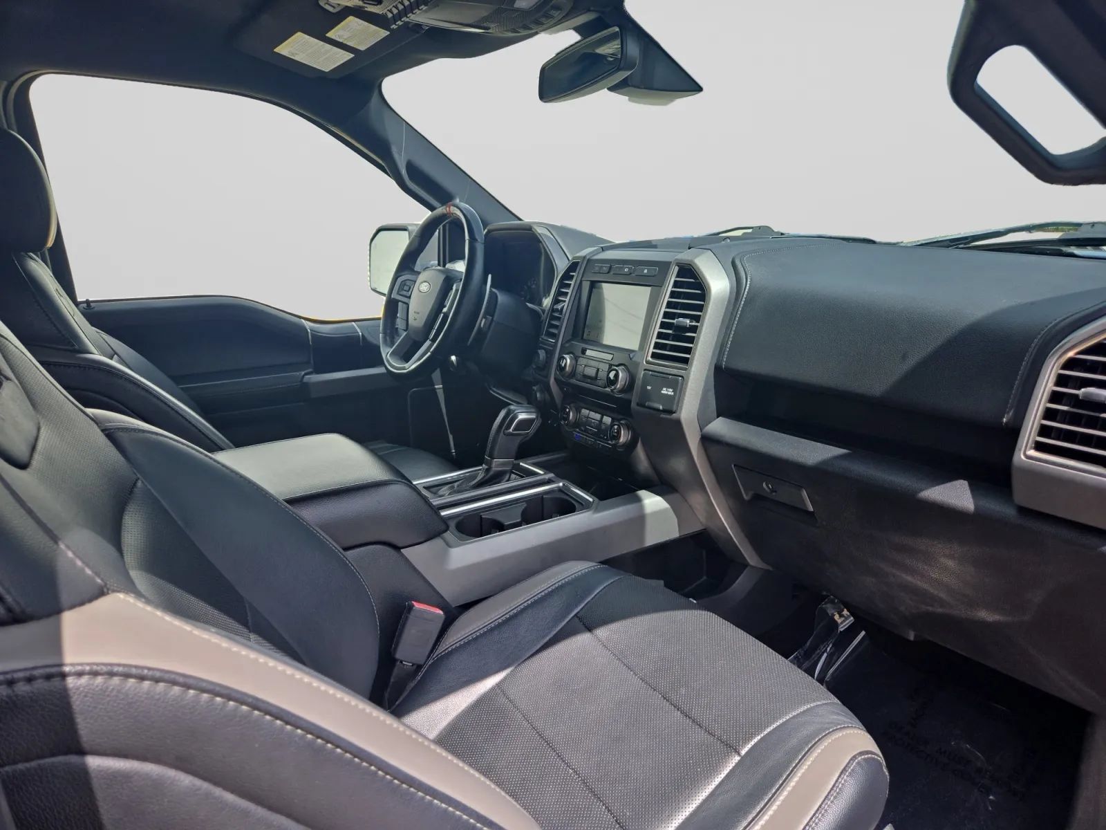 Used 2018 Ford F150 Raptor w/ Equipment Group 802A Luxury AWD/4WD image 35