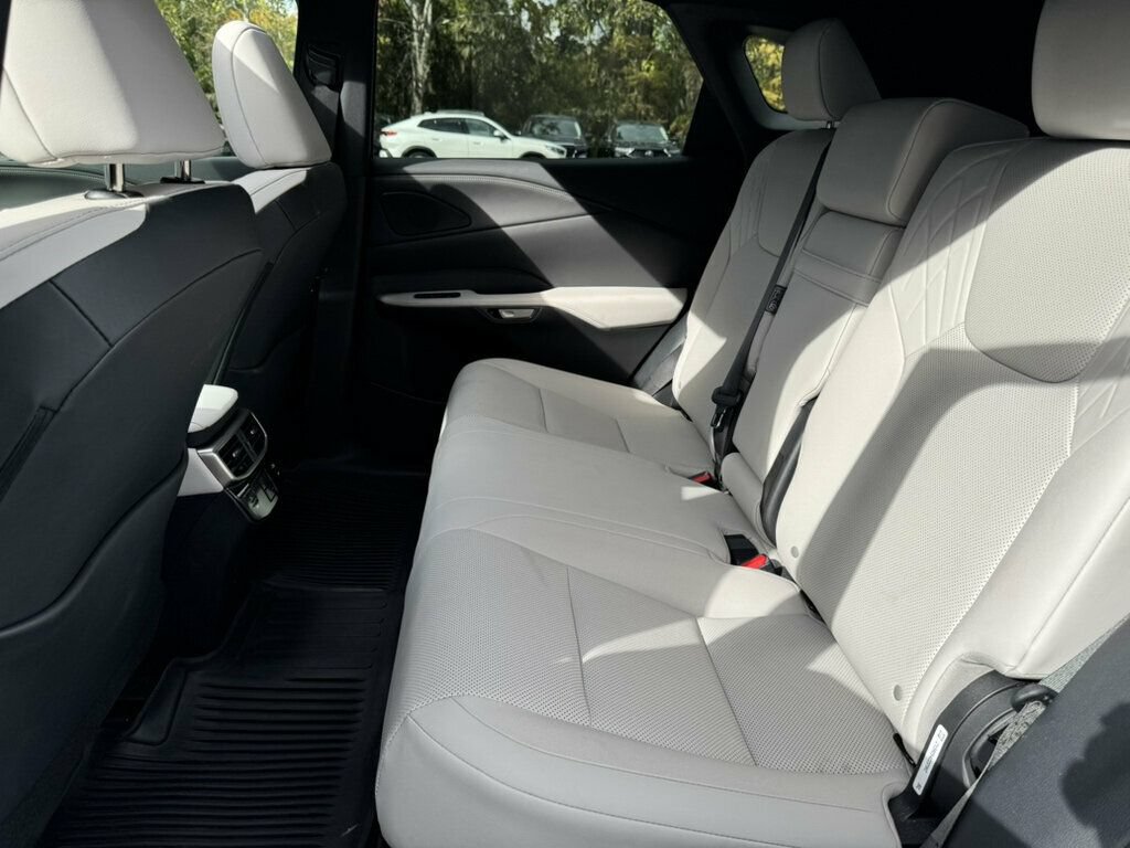 Used 2025 Lexus RX 350 Premium w/ Accessory Package (Z1) FWD image 8