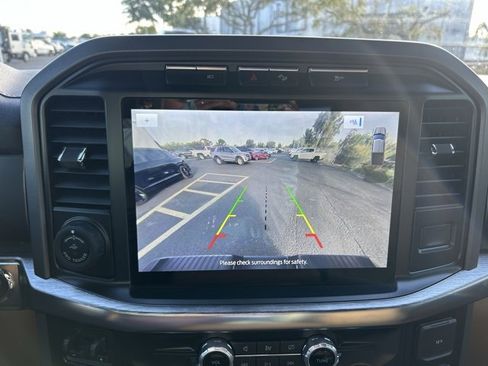 Used 2022 Ford F150 Lariat w/ Trailer Tow Package image 24