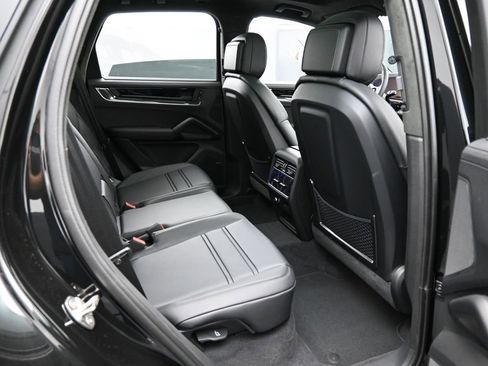 New 2026 Porsche Cayenne Turbo AWD/4WD image 29
