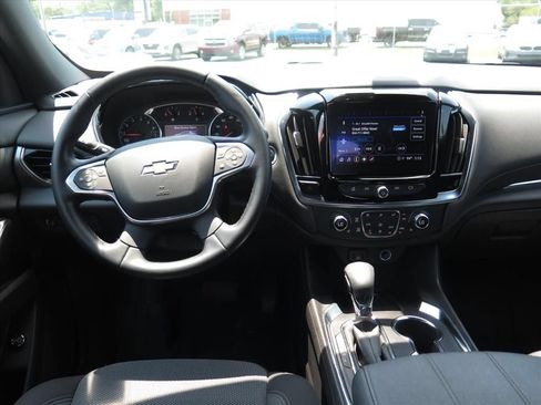 Used 2023 Chevrolet Traverse LT FWD image 15