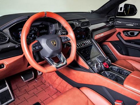 Used 2024 Lamborghini Urus S image 23