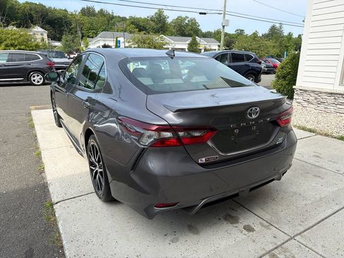 Used 2021 Toyota Camry SE w/ Cold Weather Package AWD/4WD image 10