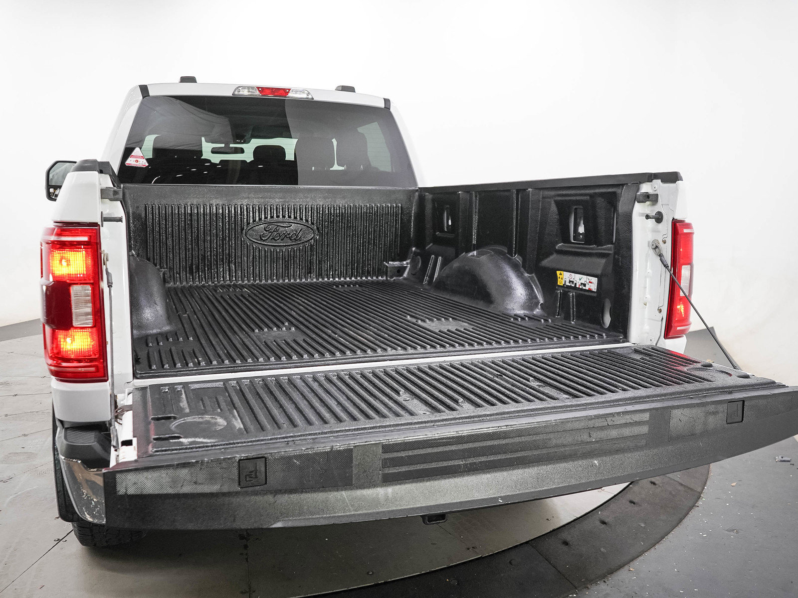 Used 2021 Ford F150 XLT w/ XTR Package AWD/4WD image 9
