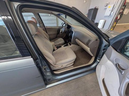 Used 2003 Saturn L-Series L200 FWD image 29