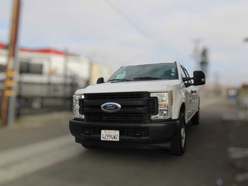 Used 2019 Ford F250 XL w/ Power Equipment Group image 39