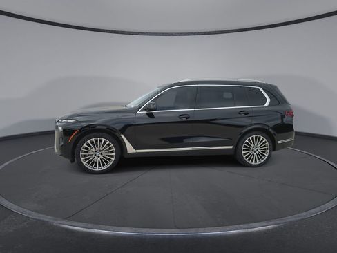 Used 2023 BMW X7 xDrive40i w/ Premium Package AWD/4WD image 5