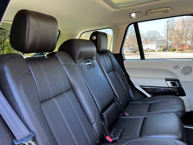 Used 2017 Land Rover Range Rover HSE AWD/4WD image 21
