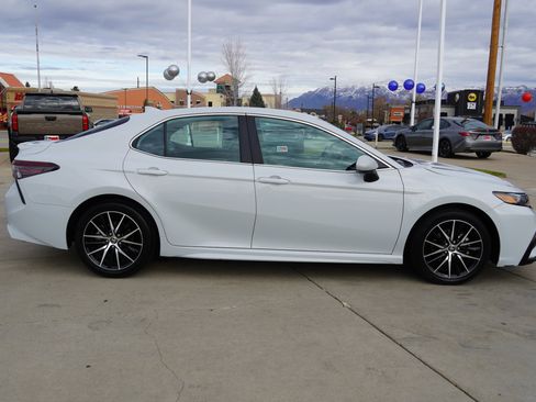 Certified 2024 Toyota Camry SE image 9