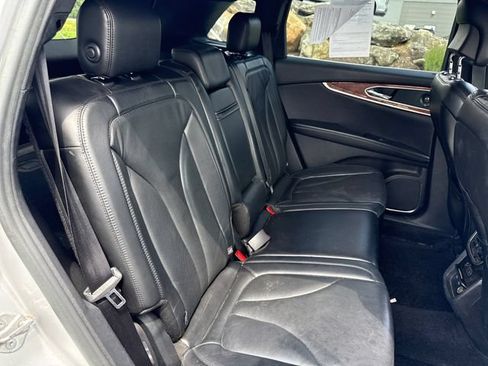 Used 2016 Lincoln MKX Reserve w/ Climate Package AWD/4WD image 11