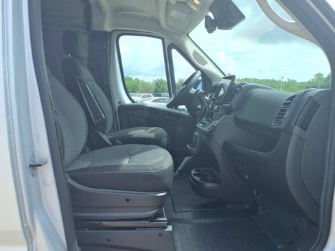 Used 2025 RAM ProMaster 2500 w/ Premium Convenience Group FWD image 24