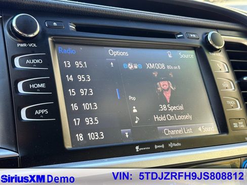 Used 2018 Toyota Highlander XLE image 30