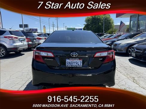 Used 2013 Toyota Camry SE w/ Leather Pkg FWD image 5