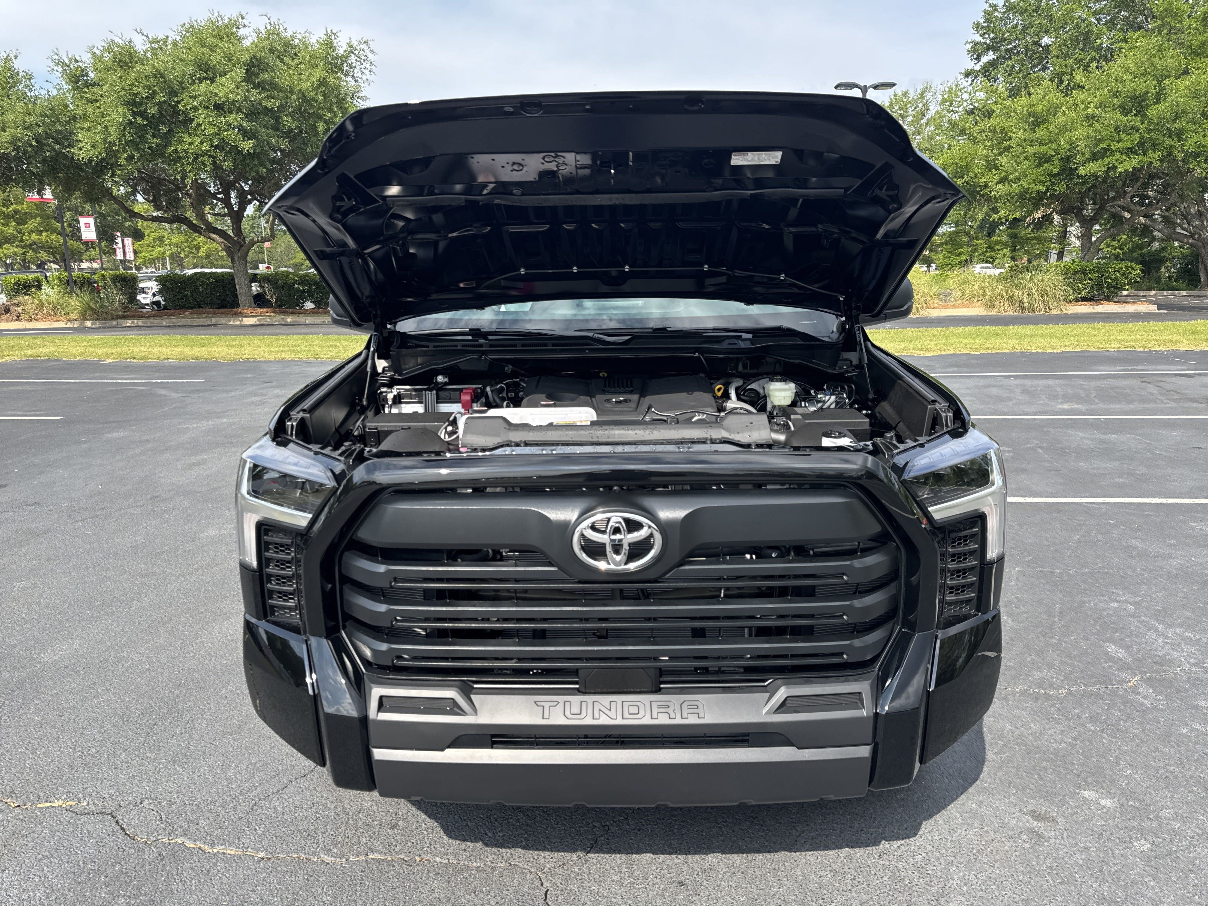 New 2025 Toyota Tundra SR w/ SR Tow Package AWD/4WD image 37