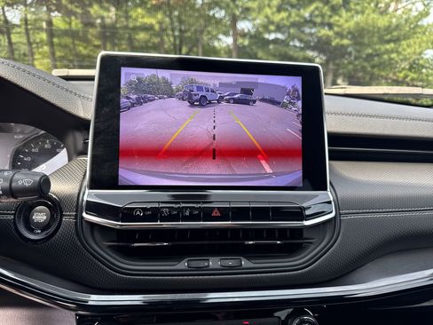 Certified 2022 Jeep Compass Altitude image 24