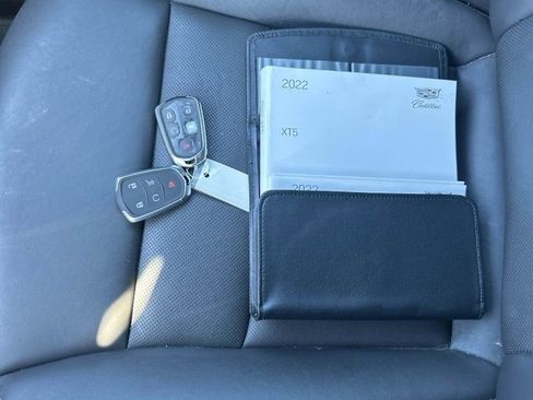 Certified 2022 Cadillac XT5 Sportv AWD/4WD image 15