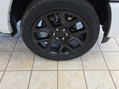 New 2026 RAM 1500 Laramie AWD/4WD image 14