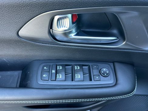 New 2026 Chrysler Voyager LX image 8