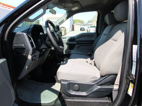 Used 2016 Ford F150 XLT w/ Trailer Tow Package image 9