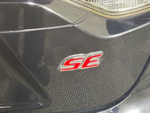 Used 2024 Toyota Corolla SE image 23