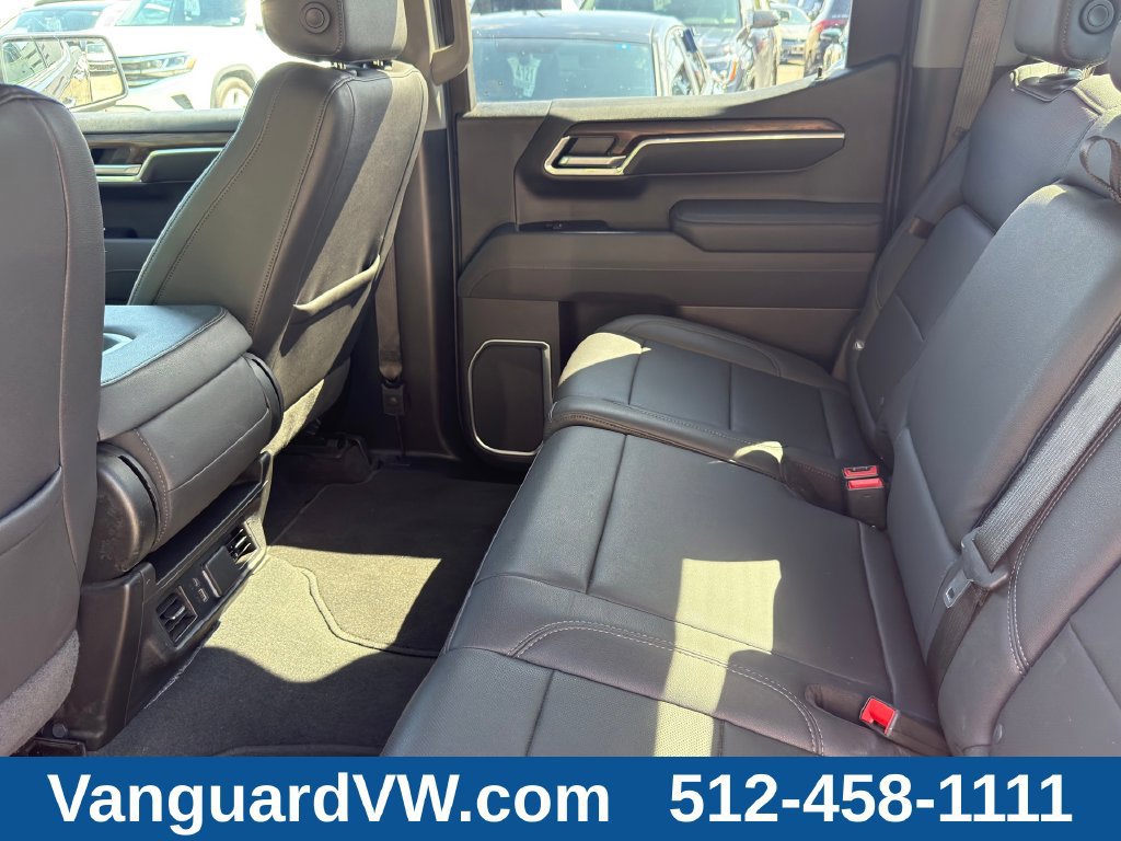 Used 2025 GMC Sierra 1500 SLT AWD/4WD image 28