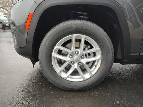 New 2026 Jeep Grand Cherokee Laredo X AWD/4WD image 10
