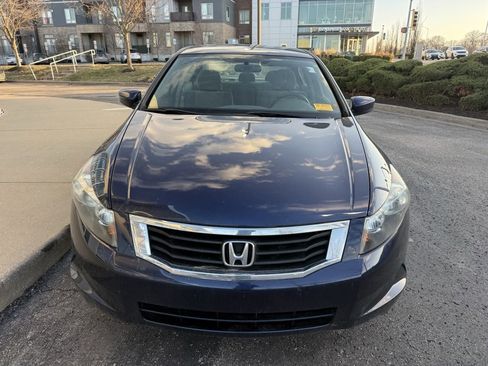 Used 2010 Honda Accord LX-P image 3
