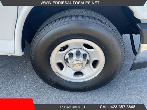 Used 2021 Chevrolet Express 2500 w/ Driver Convenience Package image 26