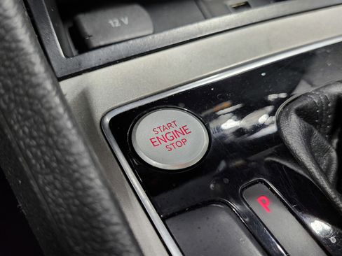 Used 2021 Volkswagen Passat 2.0T SE image 9