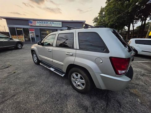 Used 2008 Jeep Grand Cherokee Laredo AWD/4WD image 4