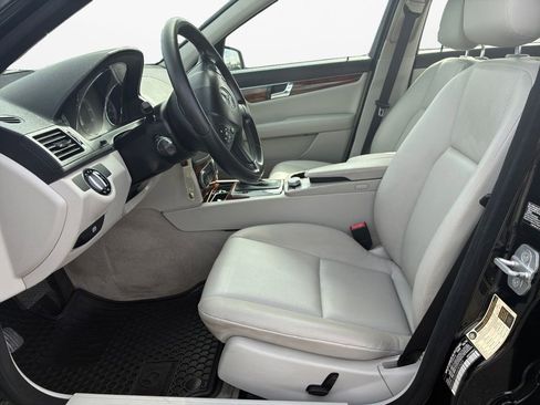 Used 2010 Mercedes-Benz C 300 Sedan image 16