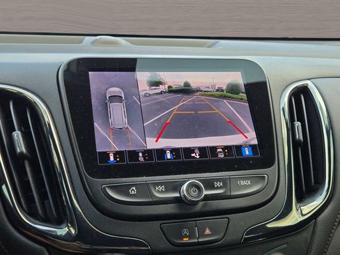 Used 2022 Chevrolet Equinox RS w/ Infotainment Package FWD image 27