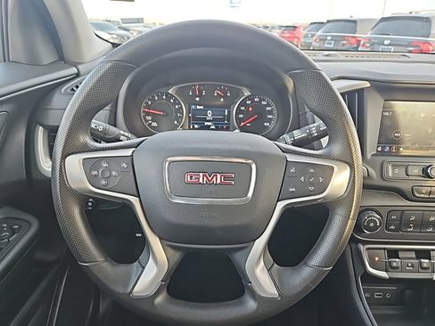 Used 2024 GMC Terrain SLE image 27