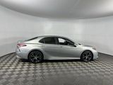 Used 2018 Toyota Camry SE image 5