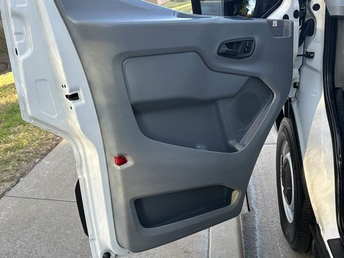 Used 2019 Ford Transit 150 130 Low Roof image 33