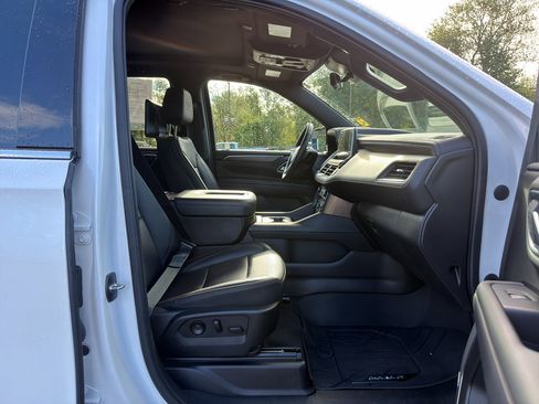 Used 2023 Chevrolet Tahoe High Country w/ Premium Package AWD/4WD image 14