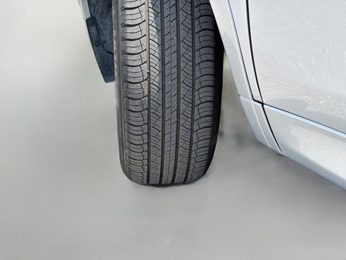 Used 2025 Land Rover Discovery Sport S AWD/4WD image 44