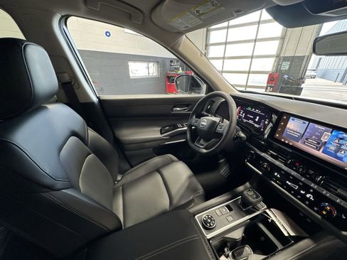 New 2026 Nissan Pathfinder SL AWD/4WD image 7