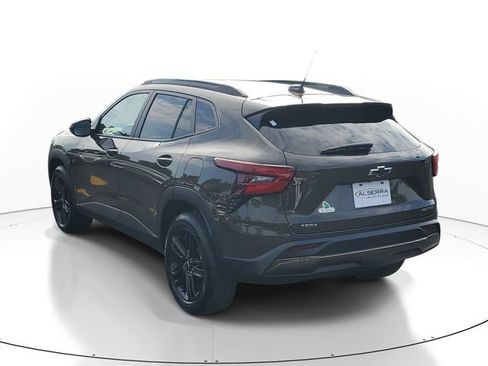 Certified 2024 Chevrolet Trax ACTIV FWD image 3
