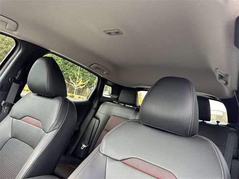 New 2025 Nissan Kicks SR image 24