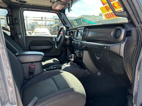 Used 2023 Jeep Wrangler Unlimited AWD/4WD image 26