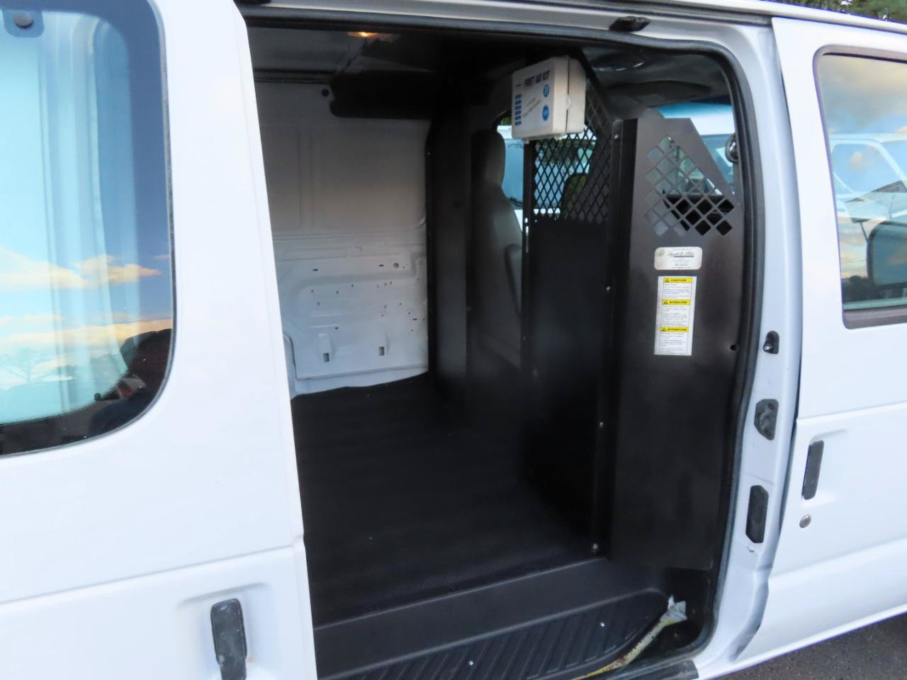 Used 2014 Ford E-150 and Econoline 150 RWD image 19