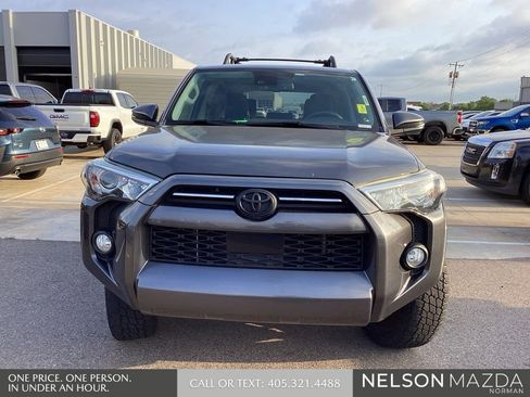 Used 2020 Toyota 4Runner SR5 Premium w/ Moonroof Package image 2